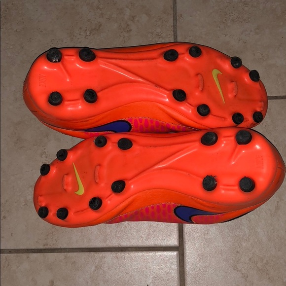 Nike Magista Soccer Cleats - Picture 6 of 8